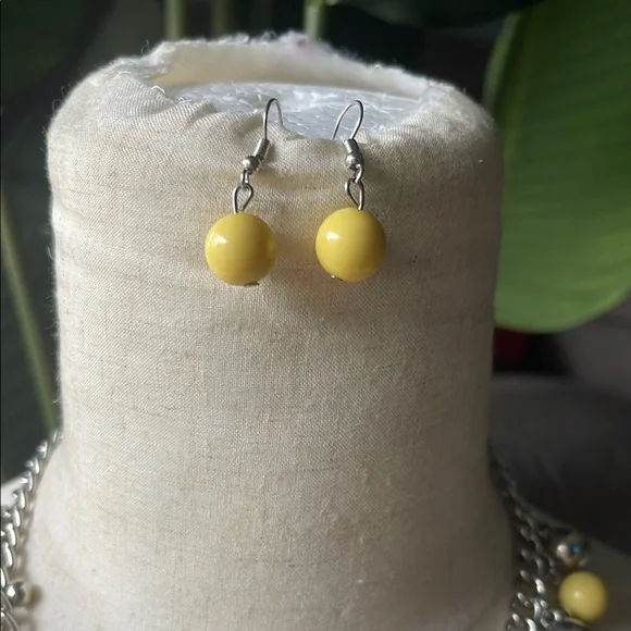 Yellow and Silver Beaded Necklace and Earring Set - Picture 3 of 3